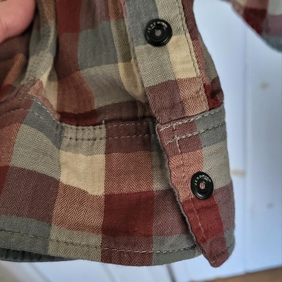 Jeremiah Brodie Reversible Soft Cotton Button Down Shirt - Picture 9 of 14